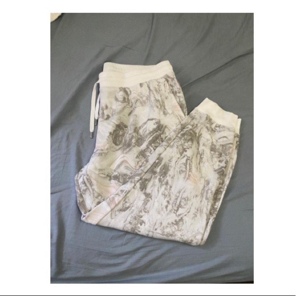 Marble sweat pants